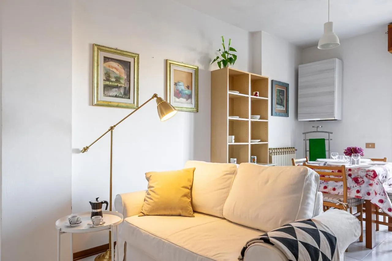 Cozy Apartment Near The Hospital With 2 Balconies! Pisa