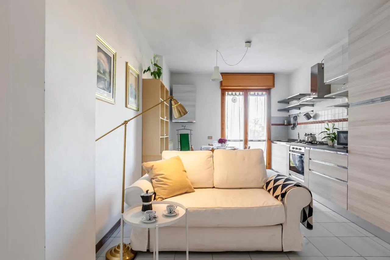 Cozy Apartment Near The Hospital With 2 Balconies! Pisa