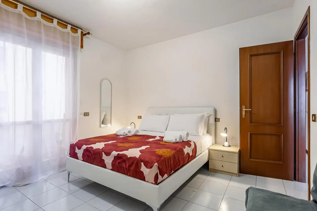 Cozy Apartment Near The Hospital With 2 Balconies! Pisa